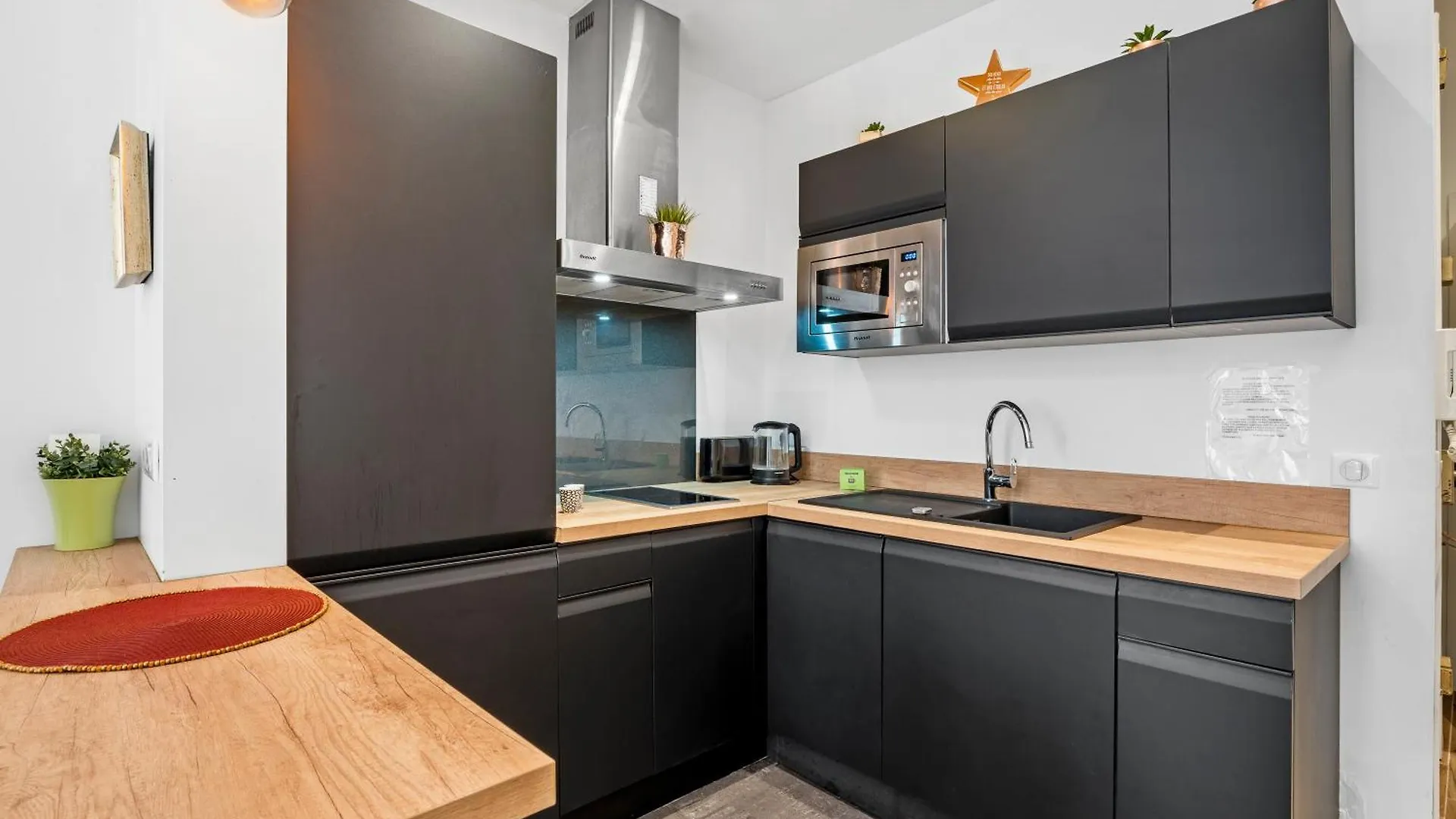 Apartment Nice Renting - Rossetti - Modern Haven Heart Of Old Nice